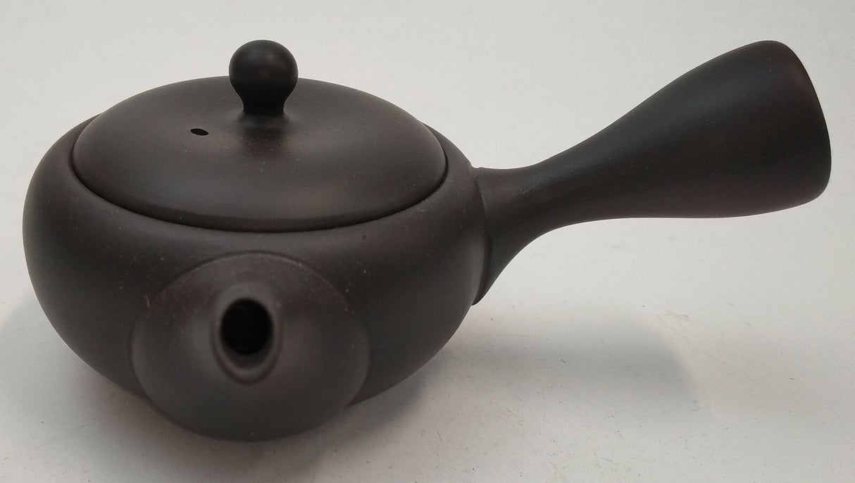 Takasuke Kiln (Y118) 高資陶苑: Tokoname Kyusu Tea Pot, Black, Ceramic Mesh Strainer 100 ml