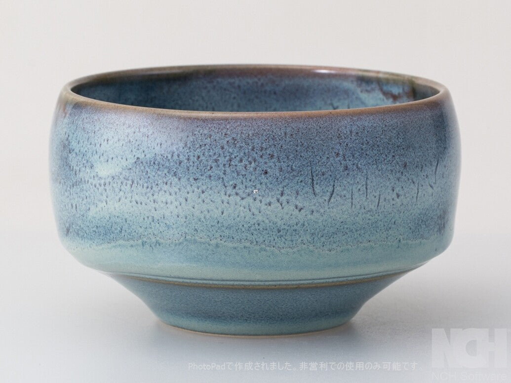 Saikai Ceramics: LIMITED EDITION -hakuwan - Hekikai 碧海、磁器抹茶ボウル、ギフトボックス付き
