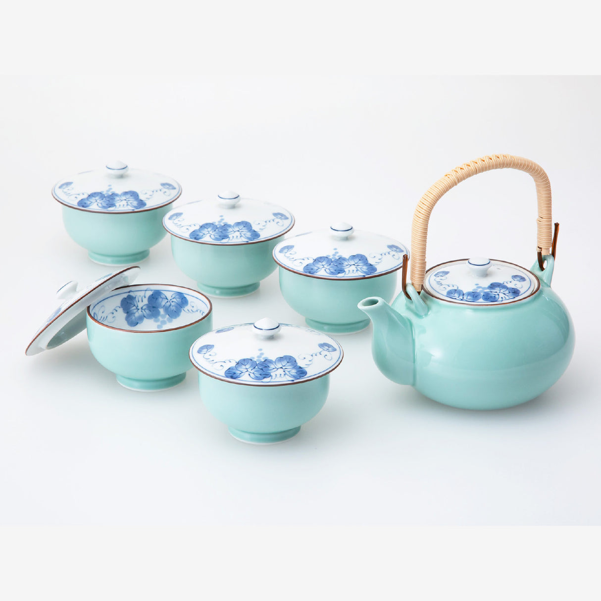 Saikai Ceramics: Grapes Design Porcelain Dobin Tea Pot & Cup with Lid Gift Set