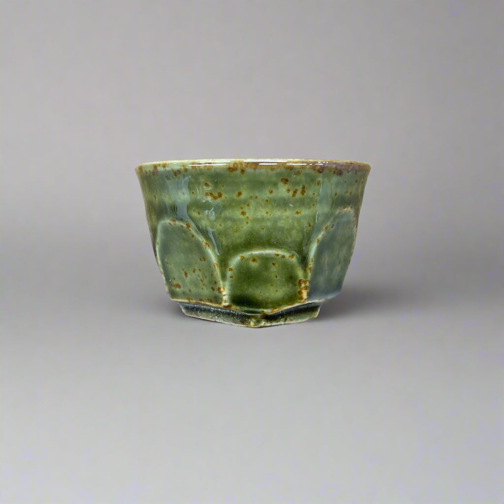 Seiangama: Carved Design Mino-yaki Guinomi Cup 5 Piece Set with Wooden Box 削ぎ五様ぐい呑揃