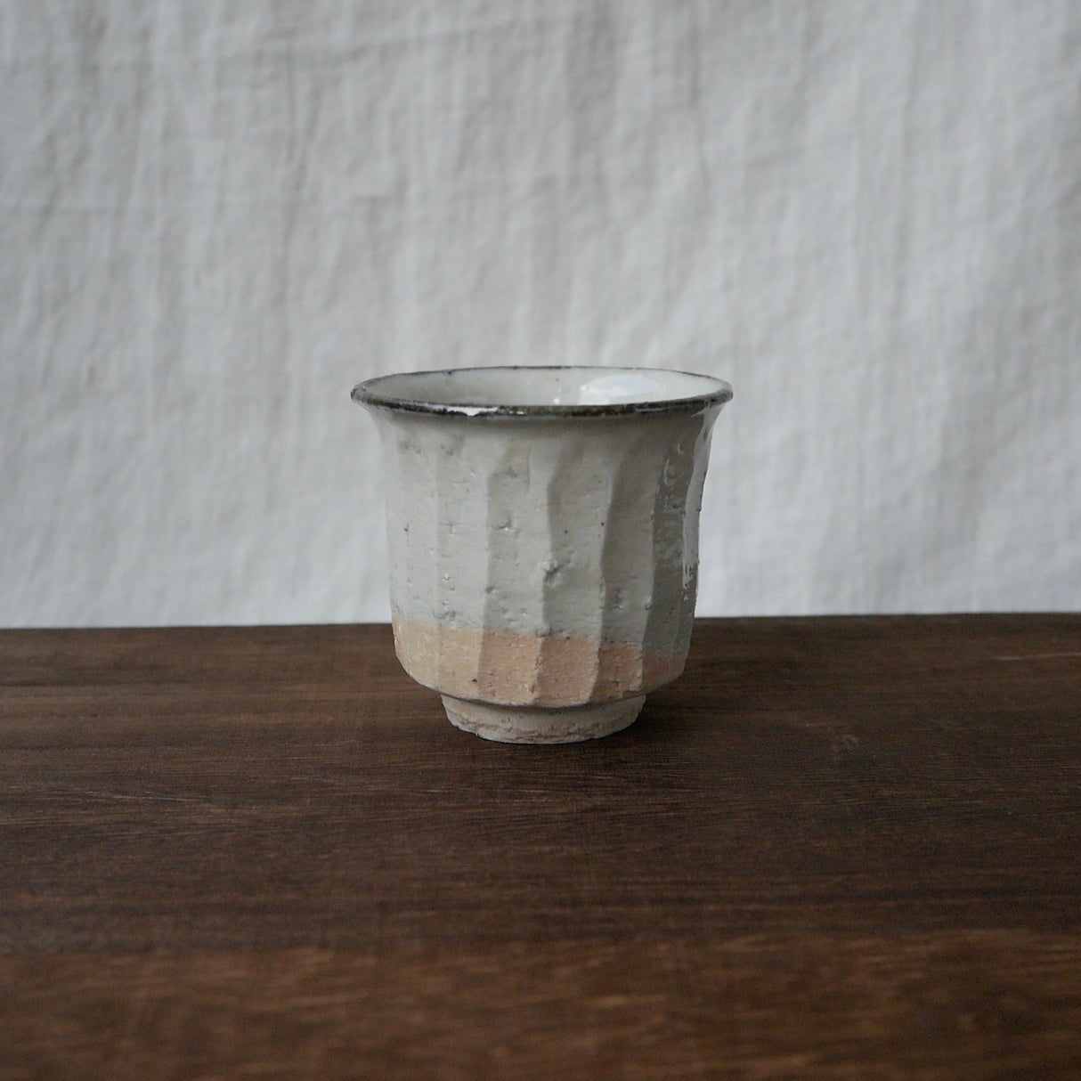 Gotanbayashi Kama: Karatsuyaki Porcelain Yunomi Cup - yunomi-jp.pro