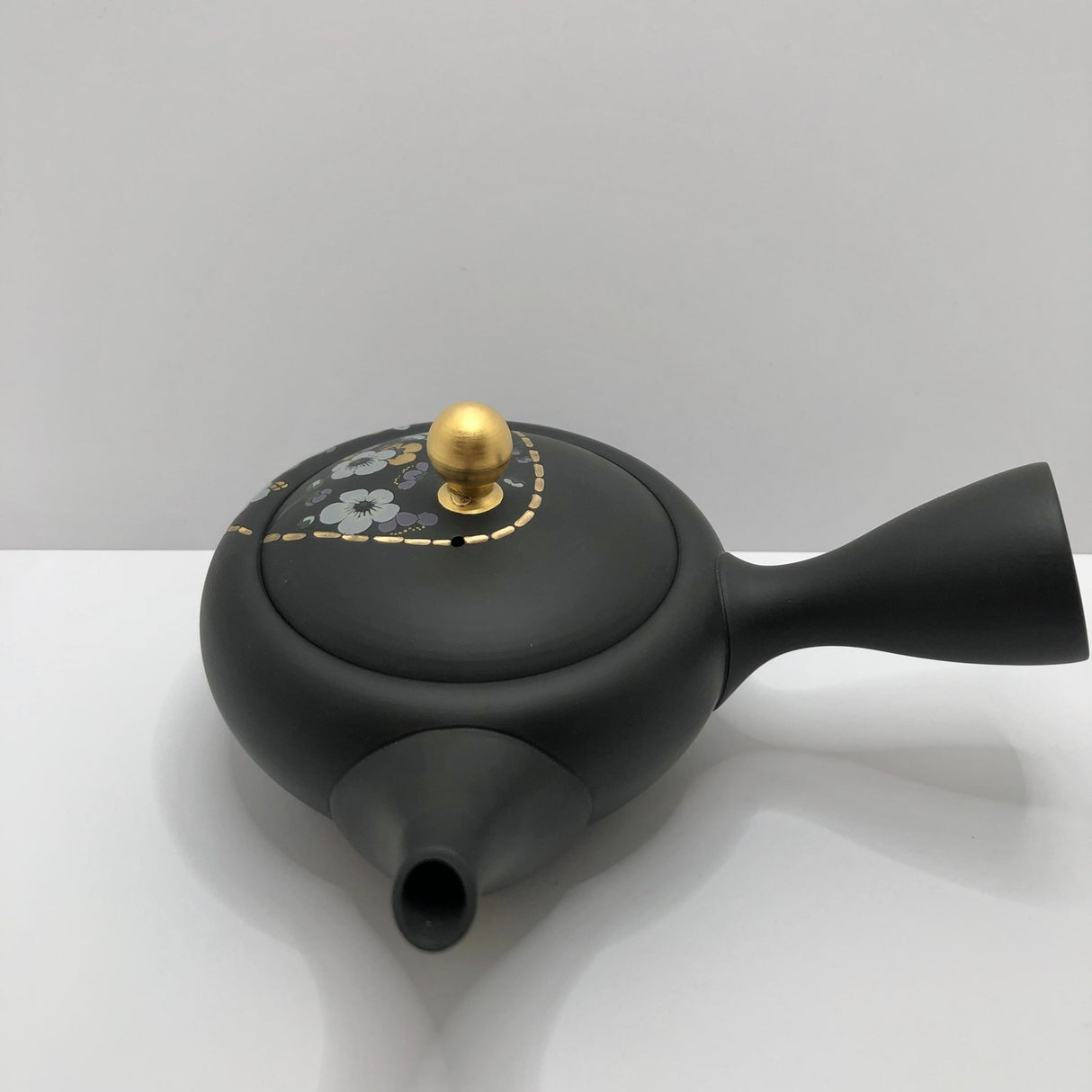 Isobe Ceramics mi123: Tokoname Kyusu Golden Sakura by Shouhou 250 ml 金彩桜 - yunomi-jp.pro