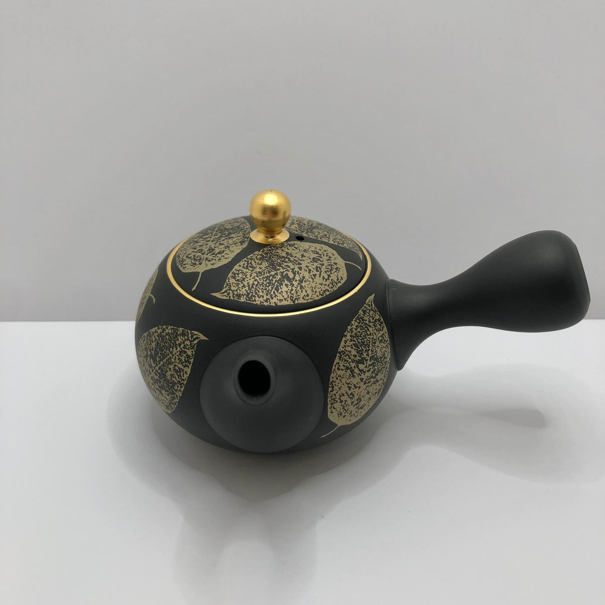 Isobe Ceramics mi124: Tokoname Kyusu Shouhou 200 ml 金彩木の葉 - yunomi-jp.pro