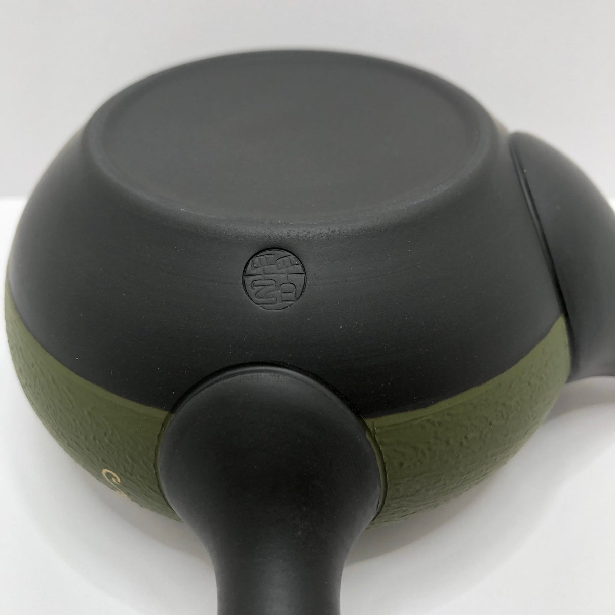 Isobe Ceramics se107: Tokoname Kyusu Golden Grapes Motif by Shouhou 250 ml 金葡萄 - yunomi-jp.pro