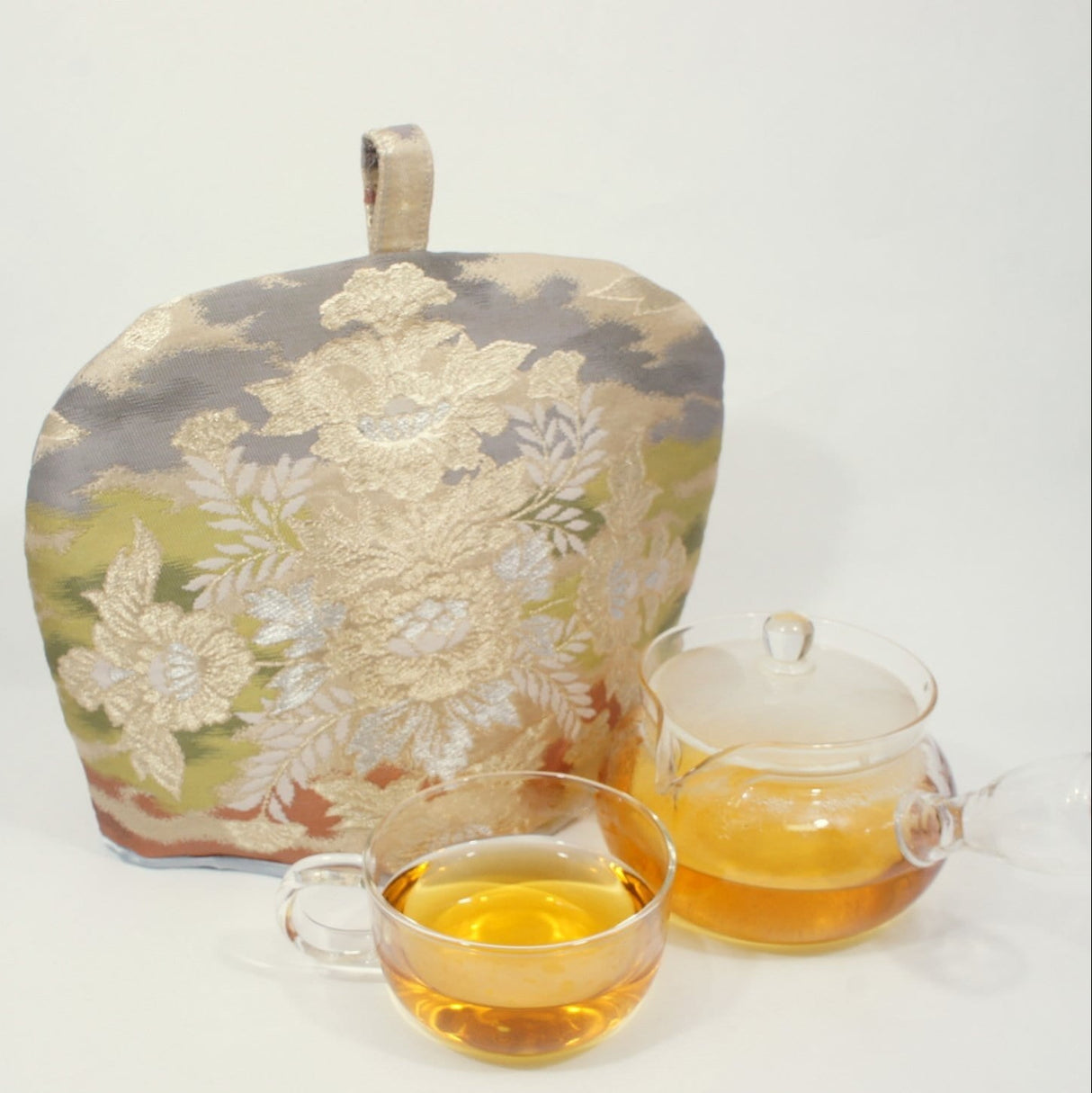 Kimono Sash Tea Cozy #2: Peony (silver lining) by mami.mano - yunomi-jp.pro