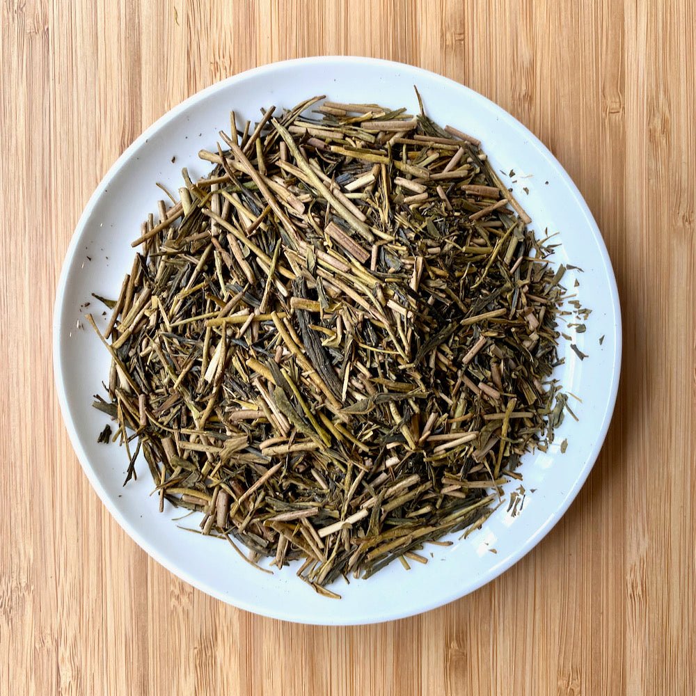 Kiyosawa Tea Gardens: Shizuoka Spring Kukihojicha Roasted Green Tea Leaf Stems by Farmer Kajiyama Yukako - yunomi-jp.pro