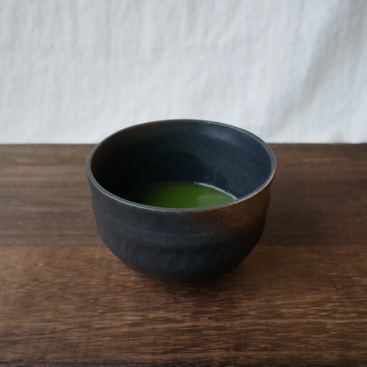 Kizoku Club: Black Bizen-yaki Mini Matcha Bowl - yunomi-jp.pro
