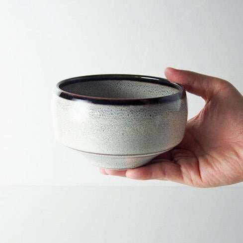 Saikai Ceramics: Hakuwan - Shiroyuzu, White Yuzu Porcelain Matcha Bowl with Gift Box - yunomi-jp.pro