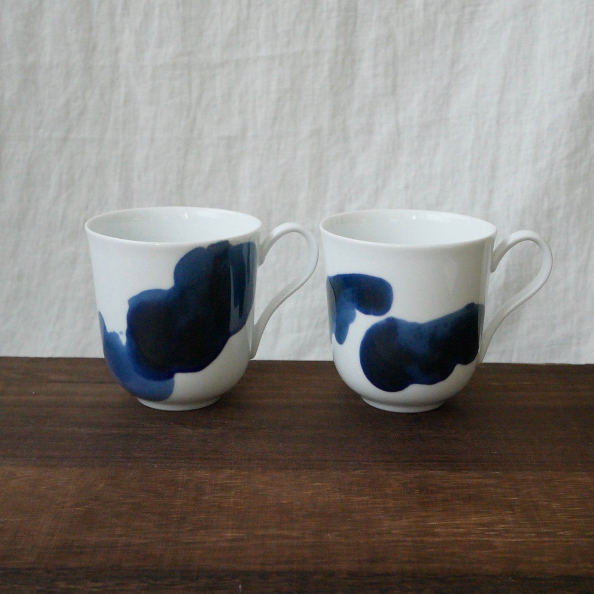 Yamani - Miyama Tableware: Blue Ink White Paired Mugs - yunomi-jp.pro