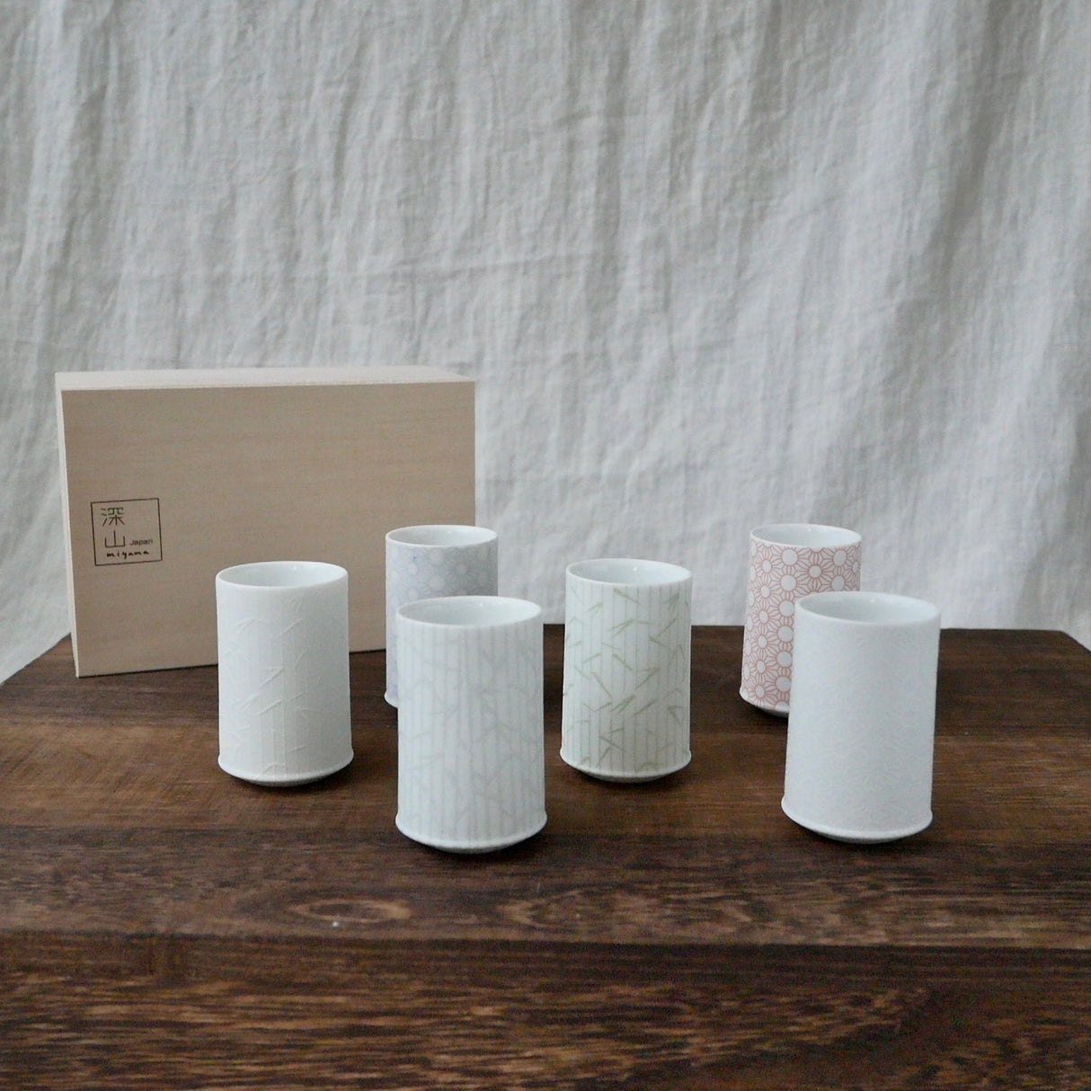Yamani - Miyama Tableware: Sasasa Guinomi Shot Glass 6-Piece Set with Wooden Gift Box - yunomi-jp.pro
