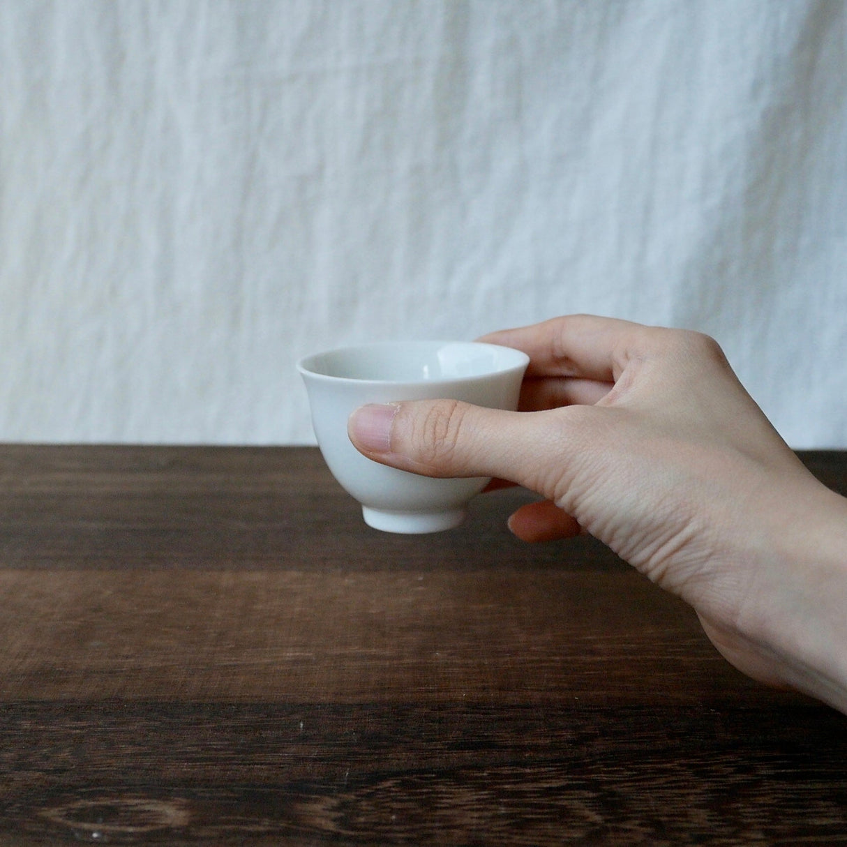 Yamatane: Tea Professional's White Porcelain Tea Cup - Small - yunomi-jp.pro