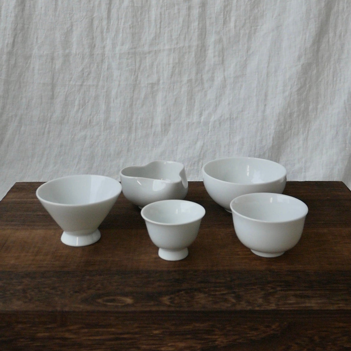 Yamatane: Tea Professional's White Porcelain Tea Cup - Small - yunomi-jp.pro