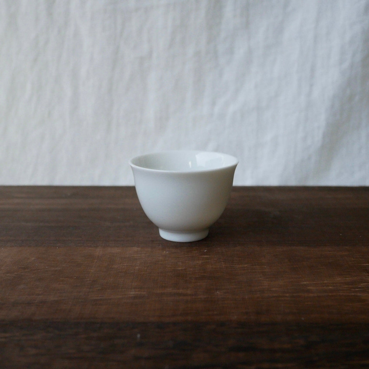 Yamatane: Tea Professional's White Porcelain Tea Cup - Small - yunomi-jp.pro