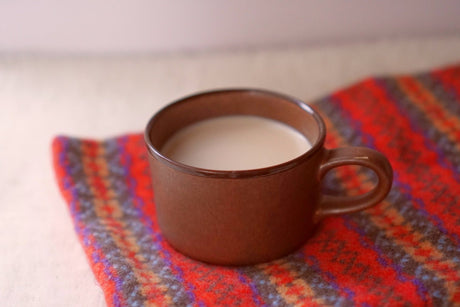 How to Make a Delicious Cup of Hojicha Milk (Hojicha Latte) - yunomi-jp.pro