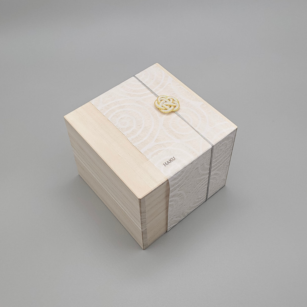 Emui × YUNOMI /  HAKU（Handmade Ceramic / 桐箱入りユノミオリジナル）