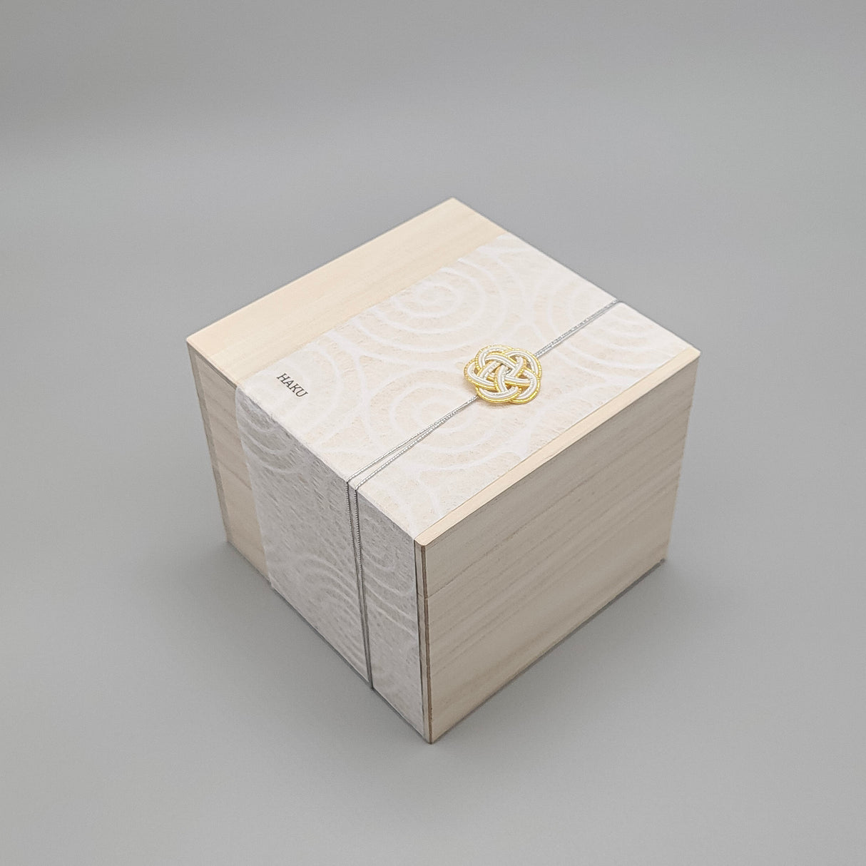 Emui × YUNOMI /  HAKU（Handmade Ceramic / 桐箱入りユノミオリジナル）