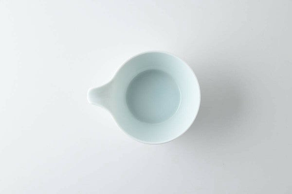 Oda Pottery: Sazanami Design Porcelain Bowl with Pouring Lip (Pale Blue) 小田陶器さざなみ片口小鉢（青白）