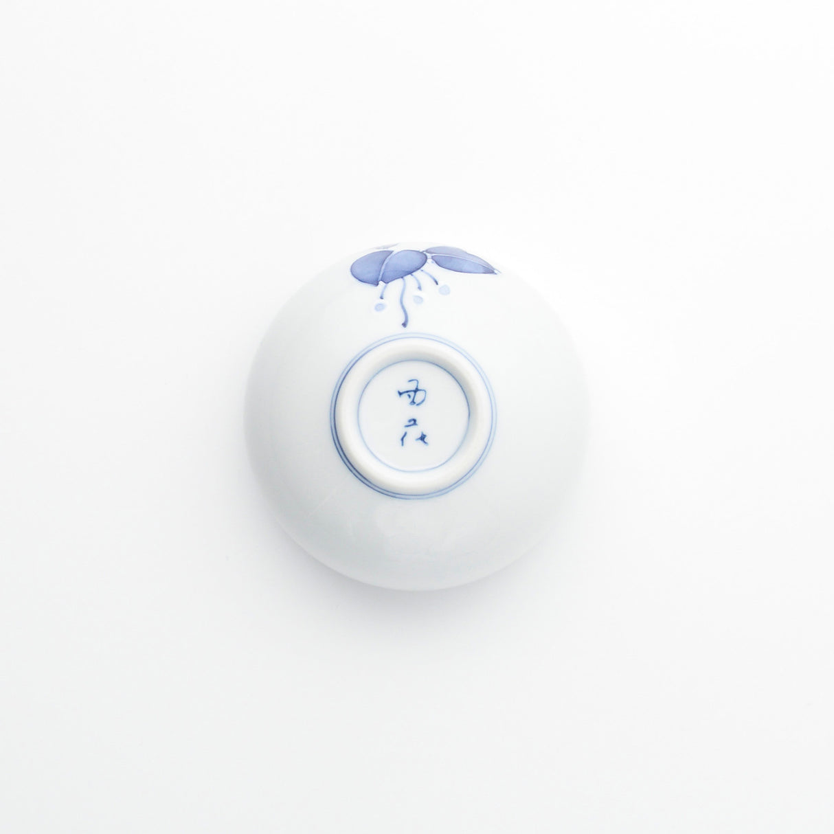 Saikai Ceramics: Hasamiyaki White Porcelain - Manryo Series - Kumidashi Tea Cup with Lid