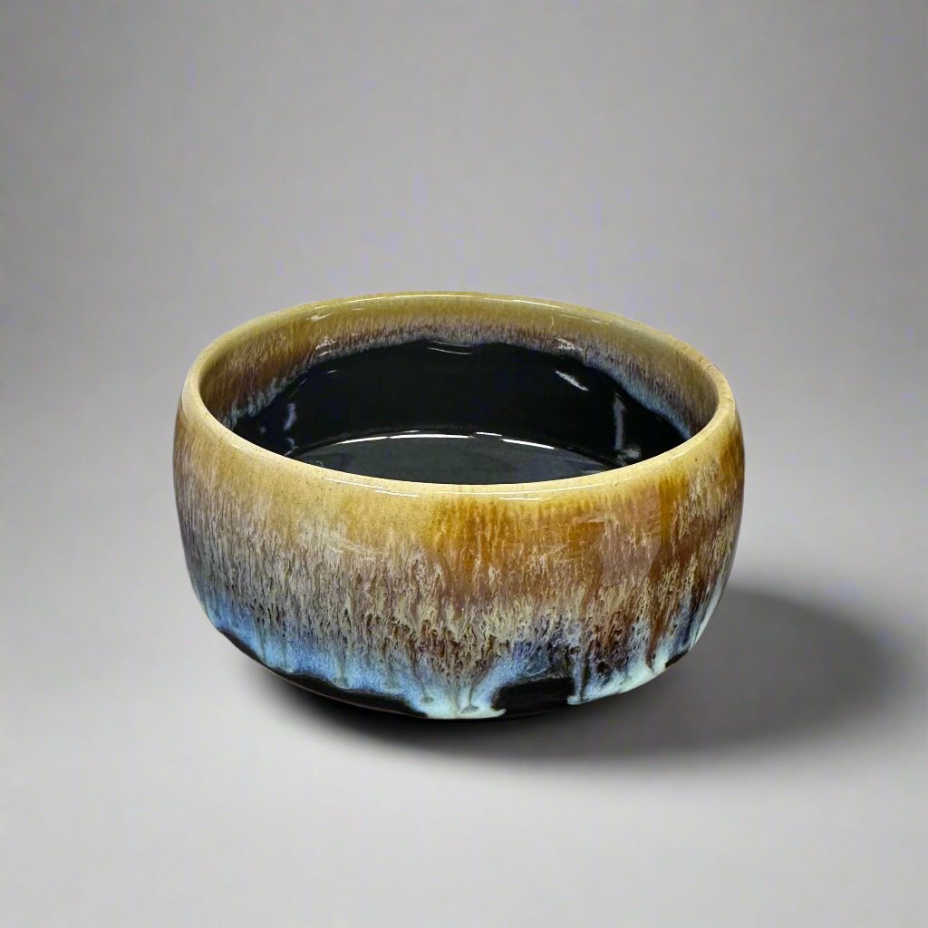 Saikai Ceramics: Hakuwan - Jatenmoku, Porcelain Matcha Bowl with Gift Box - yunomi-jp.pro