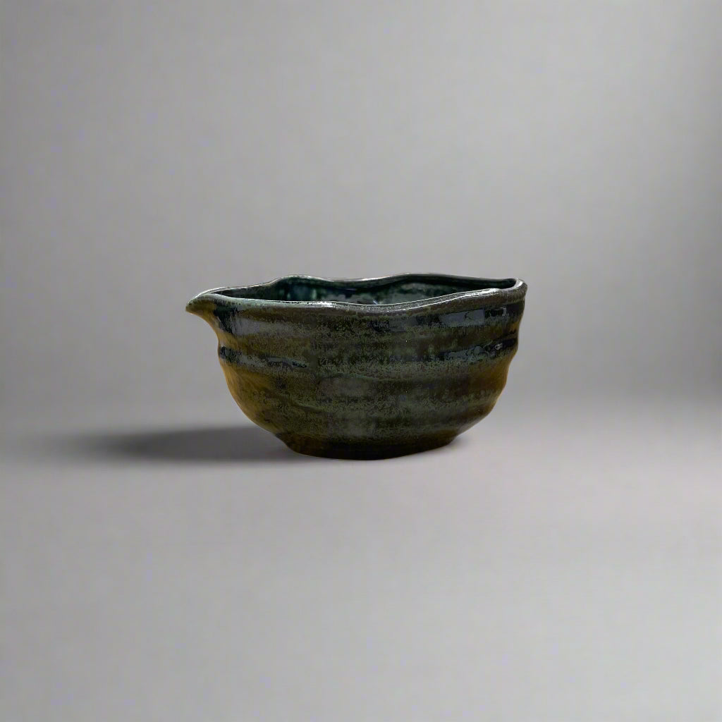 Seiangama: Hagi Irabo Matcha Bowl with Pouring Lip 萩イラボパーティー抹茶碗