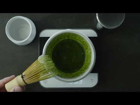 (while stock lasts) Origami Tea Matsukaze Green Minoyaki Porcelain Matcha Bowl with Pouring Lip　抹茶碗 松風グリーン