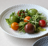 小田陶器：さざなみデザイン 20cmプレート（ホワイト） 小田陶器さざなみプレート 20cm（ホワイト）