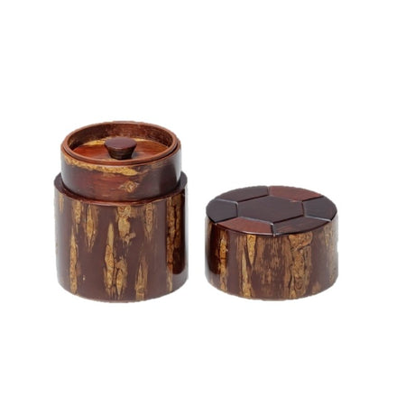 Fujiki Denshiro: Sakura Bark Tea Canister Turtle Shell Engraving by Arakawa Keitaro 総皮茶筒 天亀甲（荒川慶太郎　作） - yunomi-jp.pro