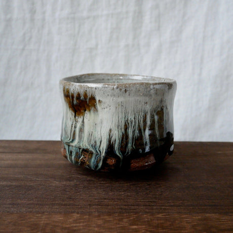 Gotanbayashi Kama: Karatsuyaki Matcha Bowl with Gift Box - yunomi-jp.pro