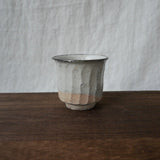 Gotanbayashi Kama: Karatsuyaki Porcelain Yunomi Cup - yunomi-jp.pro