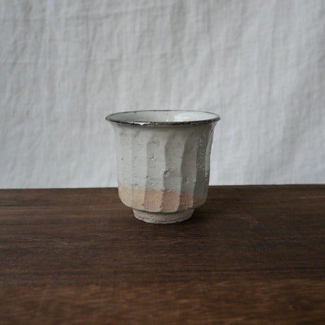 Gotanbayashi Kama: Karatsuyaki Porcelain Yunomi Cup - yunomi-jp.pro