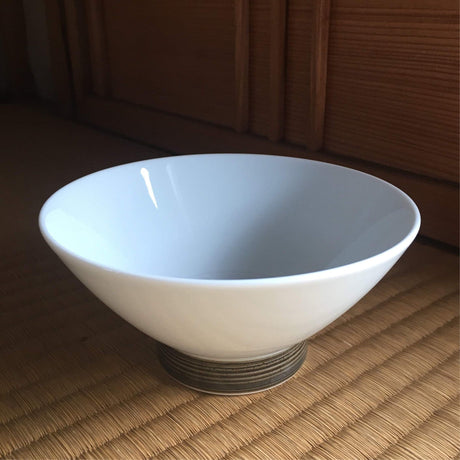 Hakusan Porcelain: Hasamiyaki Rice Bowl - "Threads of Hemp" (Indigo or Sepia) - yunomi-jp.pro