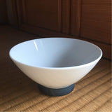 Hakusan Porcelain: Hasamiyaki Rice Bowl - "Threads of Hemp" (Indigo or Sepia) - yunomi-jp.pro