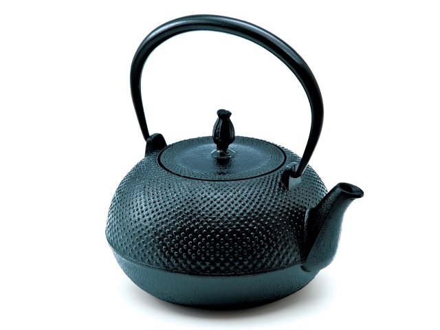 Ikenaga Ironworks: Nambu Cast Iron Tea Kettle Nozomi - Induction Heating (IH) Compatible - yunomi-jp.pro