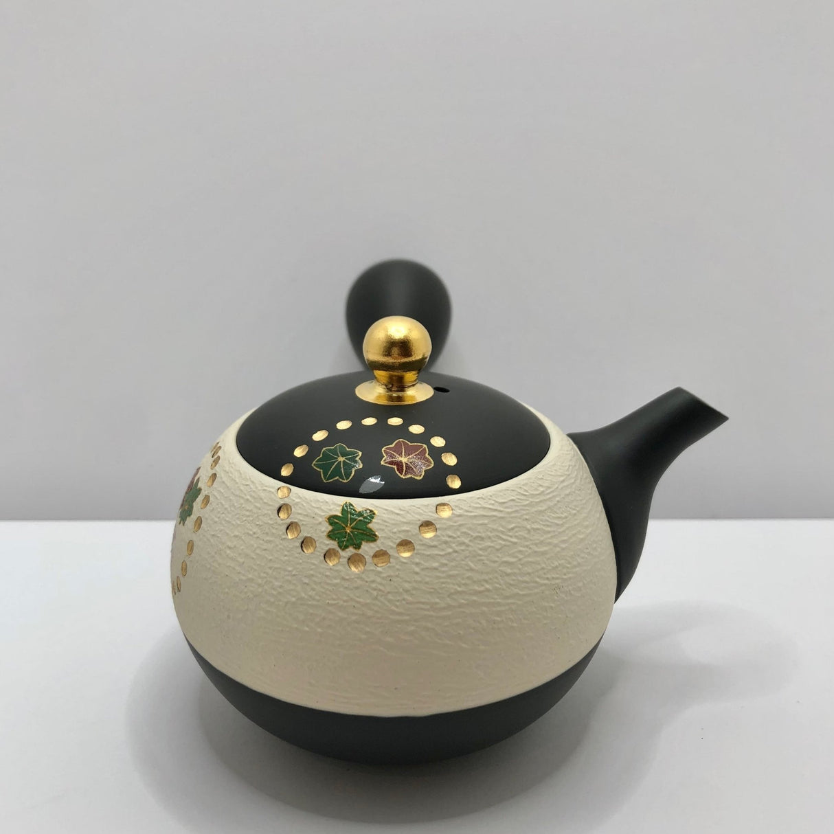 Isobe Ceramics mi122: Tokoname Kyusu Golden Autumn Leaves by Shouhou 200 ml 金彩紅葉桜 - yunomi-jp.pro