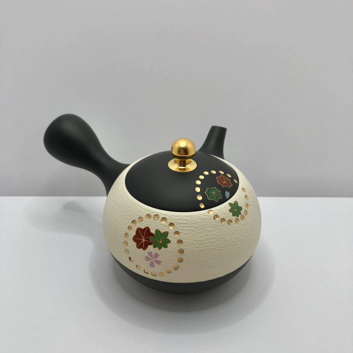 Isobe Ceramics mi122: Tokoname Kyusu Golden Autumn Leaves by Shouhou 200 ml 金彩紅葉桜 - yunomi-jp.pro