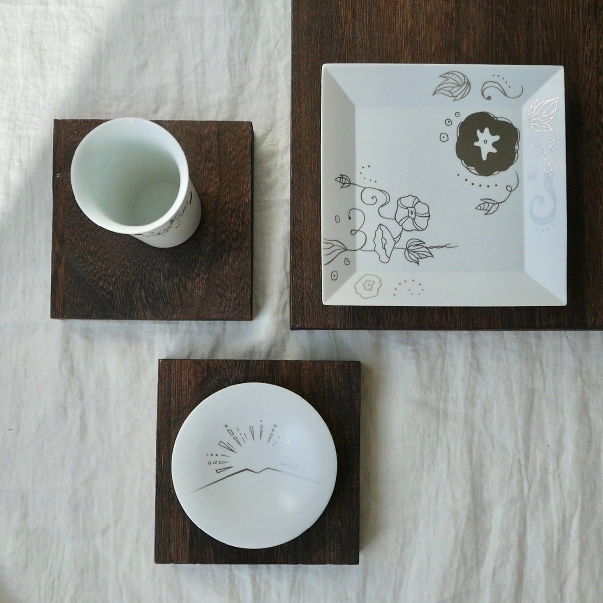 Kamigata Ryugi: Haiku Series Plate Set, Silver - yunomi-jp.pro