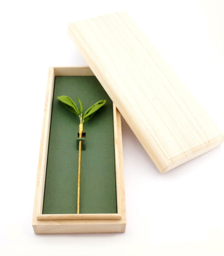 Little Tsumami: Isshin Niyou One Bud, Two Leaves Tea Kanzashi - yunomi-jp.pro
