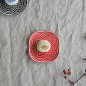 Oda Pottery: Wagashi Plate Red (10.5 cm) - yunomi-jp.pro