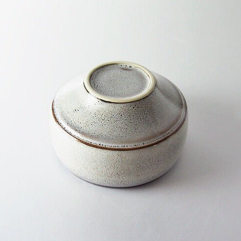 Saikai Ceramics: Hakuwan - Shiroyuzu, White Yuzu Porcelain Matcha Bowl with Gift Box - yunomi-jp.pro