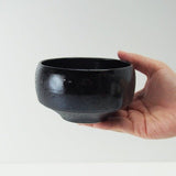 Saikai Ceramics: Hakuwan - Wabikuro, Black Porcelain Matcha Bowl with Gift Box - yunomi-jp.pro