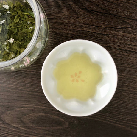 Sakura Shaped Porcelain Tea Cup - yunomi-jp.pro