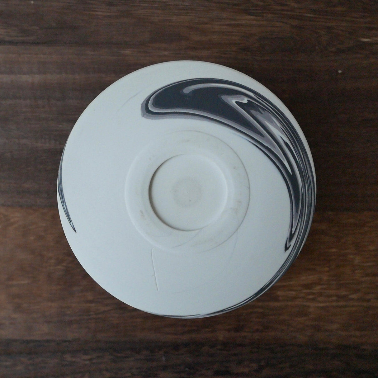 Shinro Yamamoto: Marble Porcelain Matcha Bowl 800 - yunomi-jp.pro