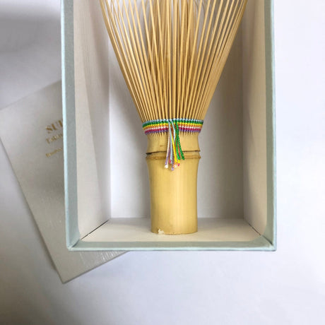 Suikaen: Chasen Matcha Whisk, Rainbow (Niji, 虹) - yunomi-jp.pro