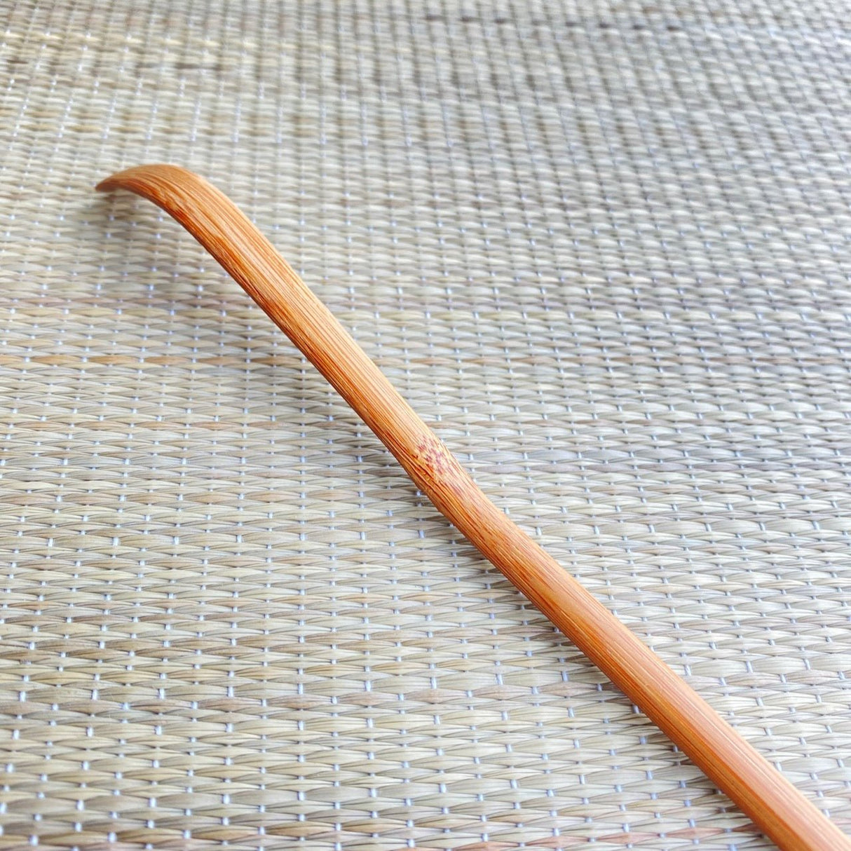 Suikaen Tanimura Yasuburo: Susudake Chashaku, Japanese Dark Bamboo Tea Scoop 煤竹茶杓 - yunomi-jp.pro