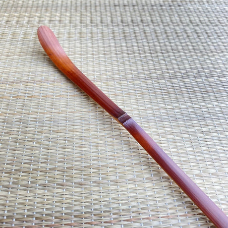 Suikaen Tanimura Yasuburo: Susudake Chashaku, Japanese Dark Bamboo Tea Scoop 煤竹茶杓 - yunomi-jp.pro