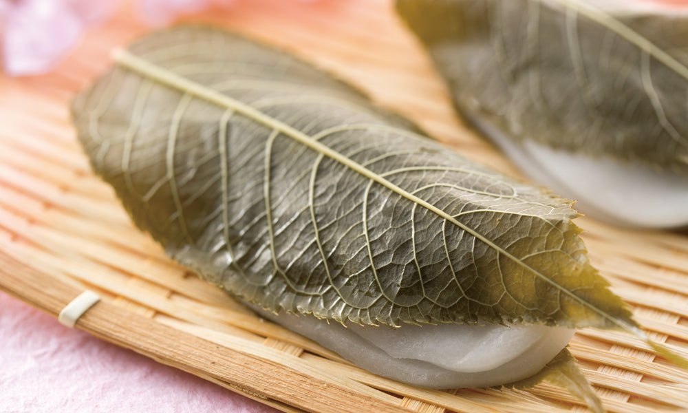 Tomiz: Pickled Sakura Leaves from Izu Peninsula, Shizuoka 桜葉の塩漬(伊豆産) - yunomi-jp.pro