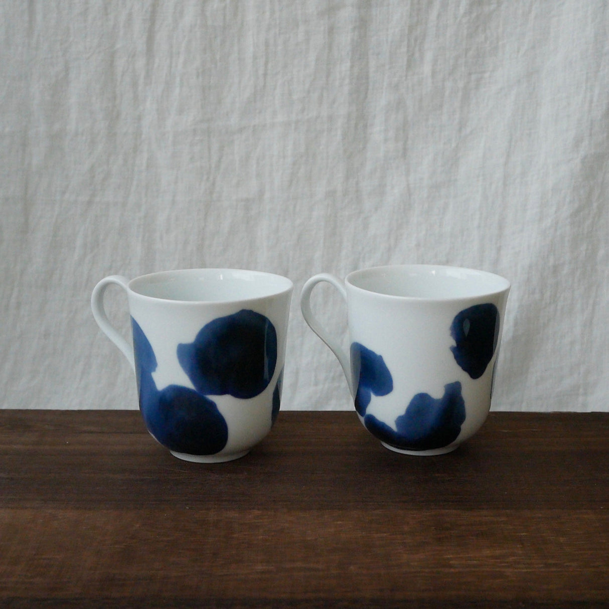 Yamani - Miyama Tableware: Blue Ink White Paired Mugs - yunomi-jp.pro