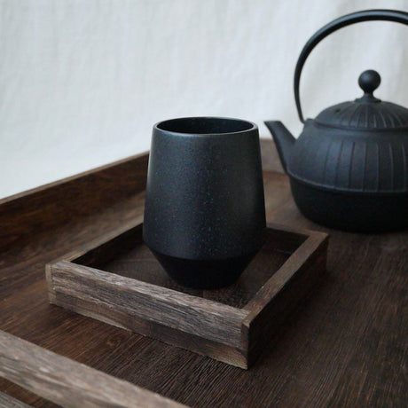 Yamani - Yamatsu Gifu: Minimalist Frustum Yunomi Tumbler, Black - yunomi-jp.pro