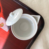 Yamatane: Tea Professional's White Porcelain Hohin Tea Pot (Ceramic Mesh, 140ml) - yunomi-jp.pro