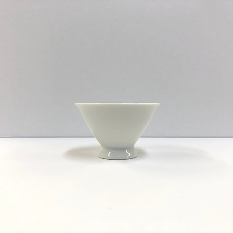 Yamatane: Tea Professional's White Porcelain Tea Cup - Asagao - yunomi-jp.pro